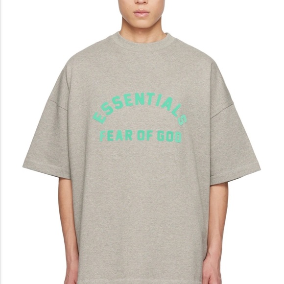 Fear of God ESSENTIALS Gray Crewneck T-Shirt ( 3 SIZES OVERSIZED) - Picture 3 of 8